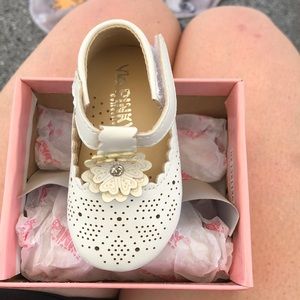 Baby girl dress shoes size 2
